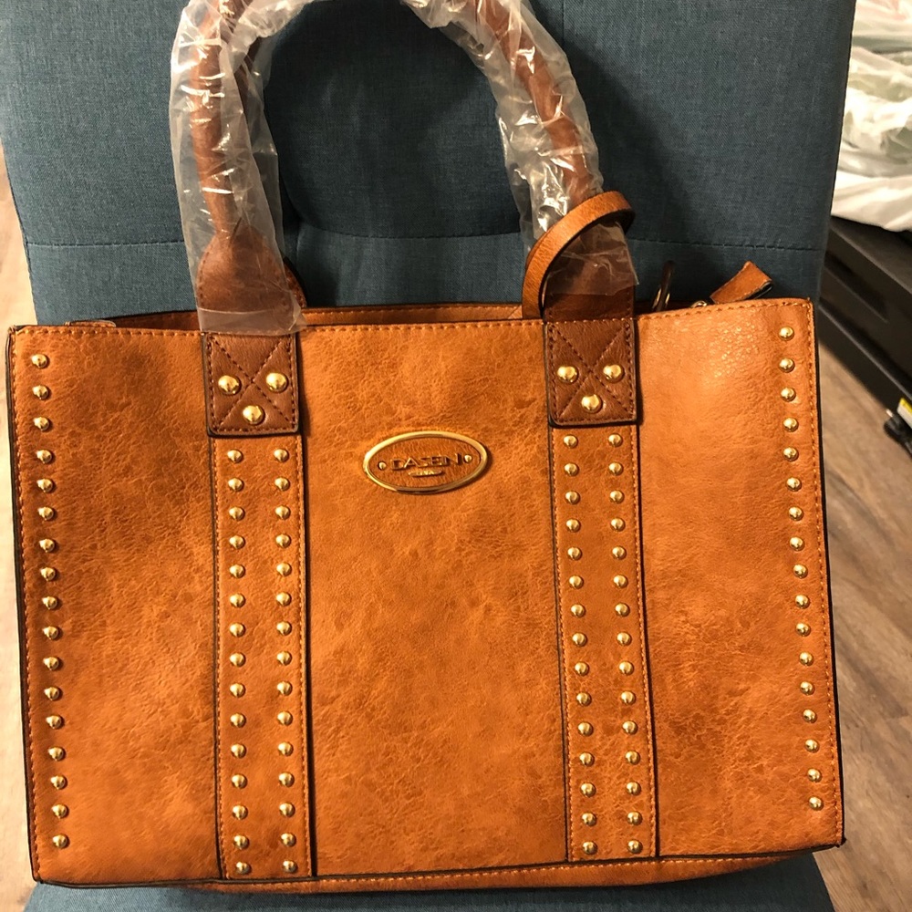 NWT purse with clutch